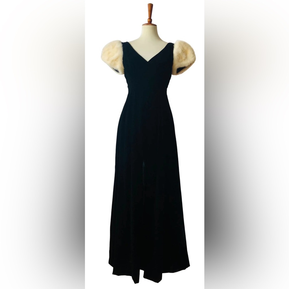 Vintage 1960’s Lillie Rubin Black Velvet Gown W/ Mink Cap Sleeves & Pockets